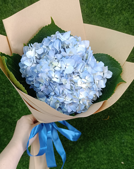 Delicate bouquet with delivery to Almaty