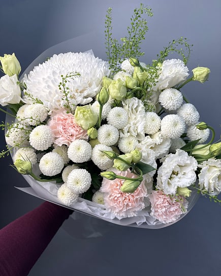 Белоснежное облако с розовыми акцентами с доставкой по Астане
