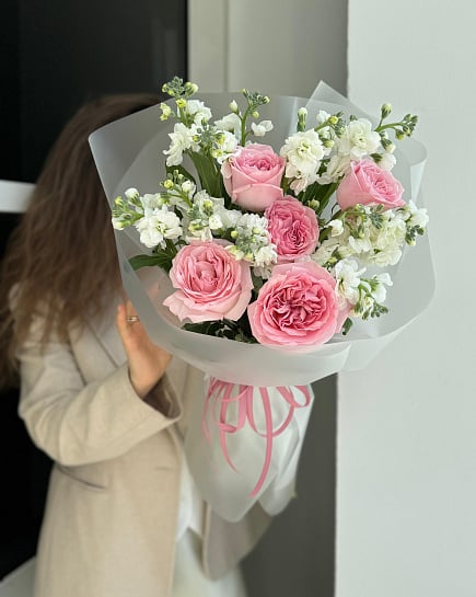 Дуо букет с ароматной матиолой и пионовидной розой с доставкой по Астане