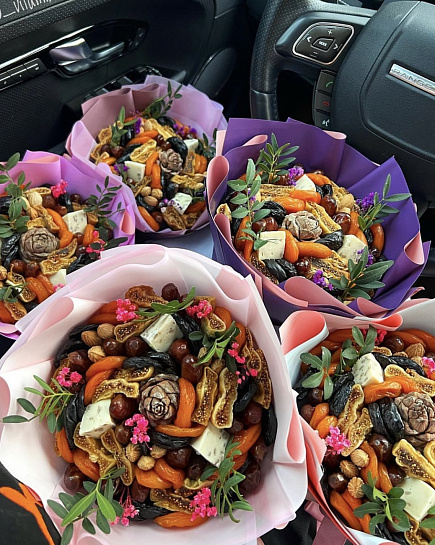 Dried fruit bouquet with delivery to Astana