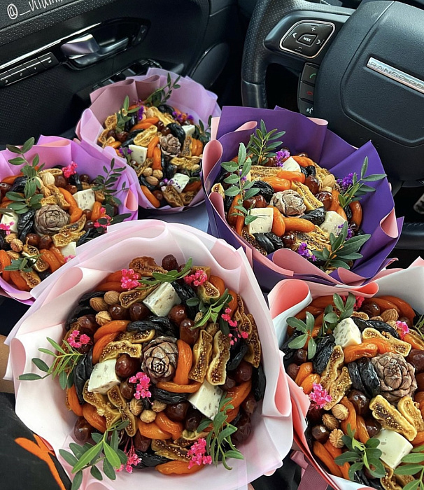 Dried fruit bouquet