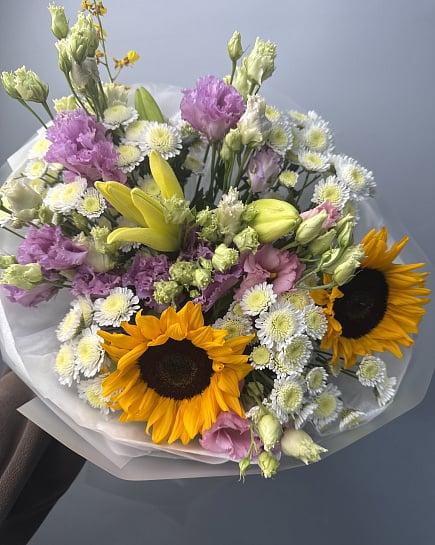Солнечный микс с подсолнухами и эустомой с доставкой по Астане