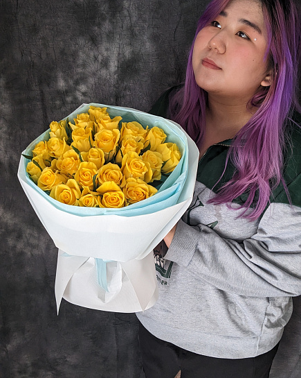 Bouquet of 25 yellow roses 40-50cm in a round shape flowers delivered to Astana