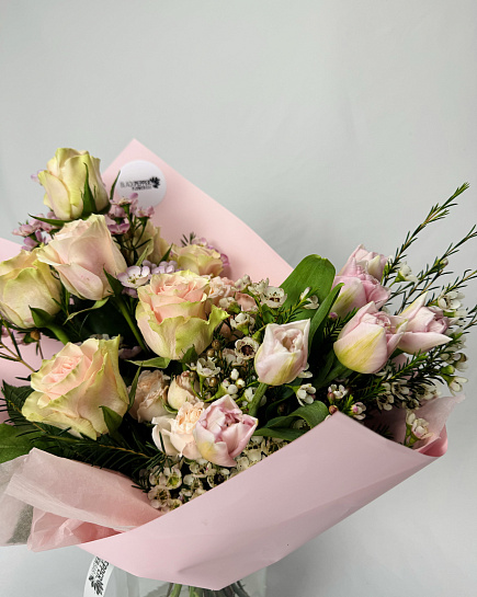 Bouquet of RASPBERRY MILKSHAKE flowers delivered to Almaty