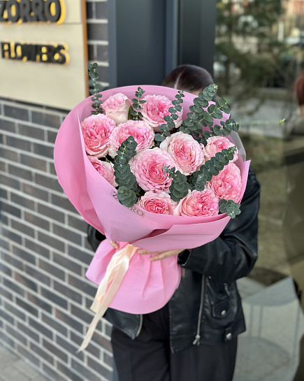 11 garden roses with delivery to Astana