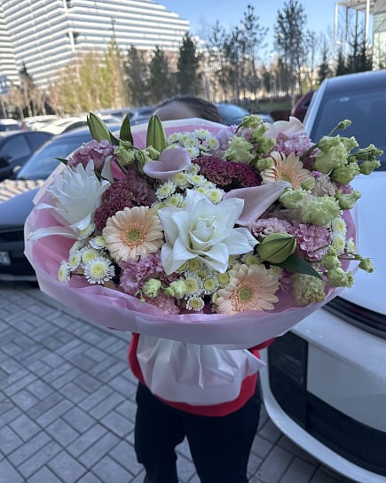 Пастельная гармония с герберами и эустомой с доставкой по Астане