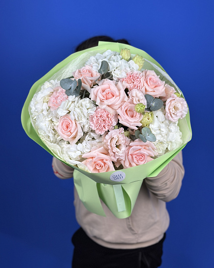 Bouquet “Tender feelings” with delivery to Astana