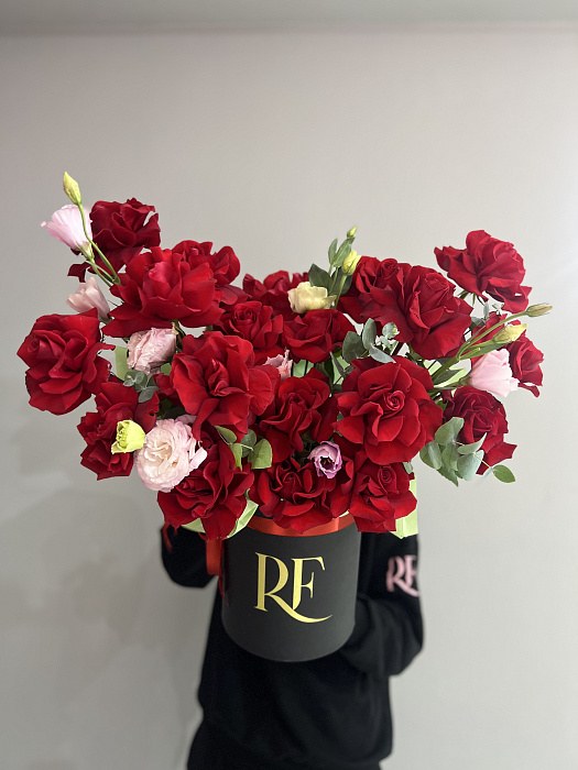 Gorgeous arrangement of red roses