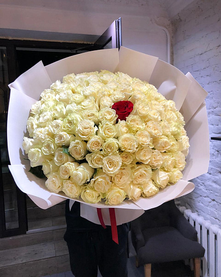 101 белая роза с доставкой по Алматы