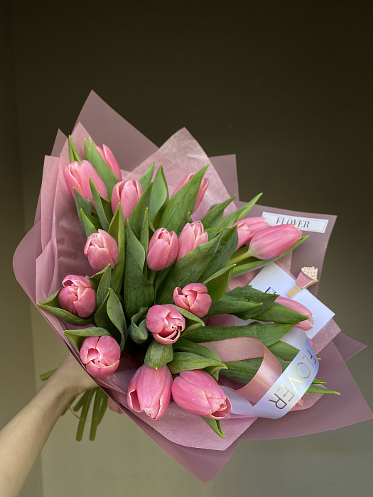 21 розовый тюльпан 