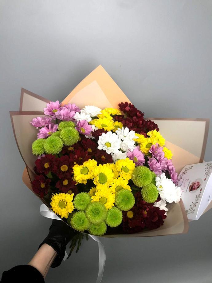 Mono-bouquet of chrysanthemums Charming