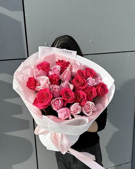 Bouquet of 25 tender roses flowers delivered to Astana