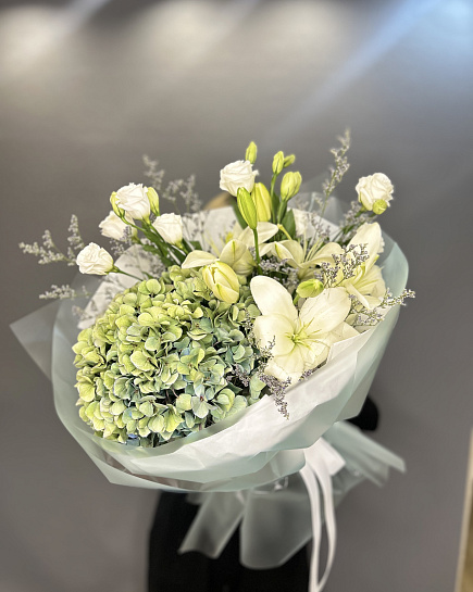 Bouquet happiness with delivery to Almaty