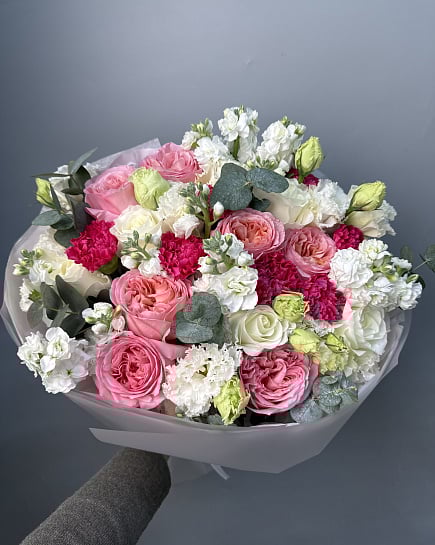 Романтичный микс с пионовидными розами с доставкой по Астане