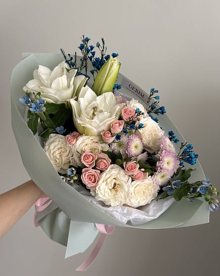 Асимметричный букет из роз и лилий with delivery to Astana