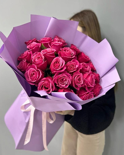 Bouquet of 25 pink roses flowers delivered to Aktau
