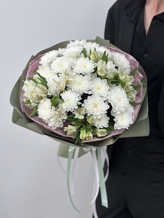 Volumetric Bouquet of chrysanthemums and alstroemeria!