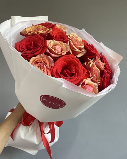 Красный и желтый букет роз with delivery to Astana