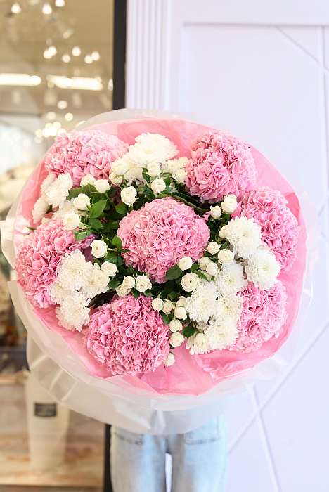 Euro bouquet of hydrangea, chrysanthemum and rose