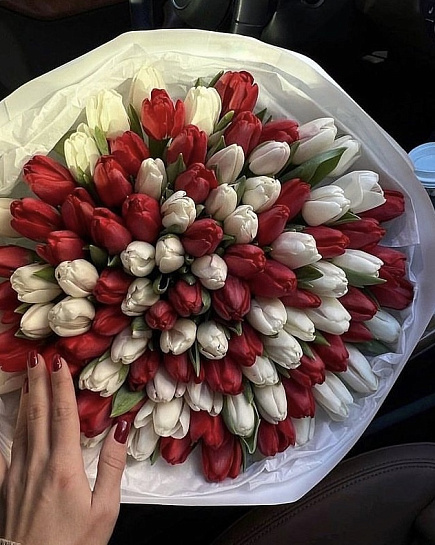 Bouquet of Elegant Premium bouquet flowers delivered to Almaty