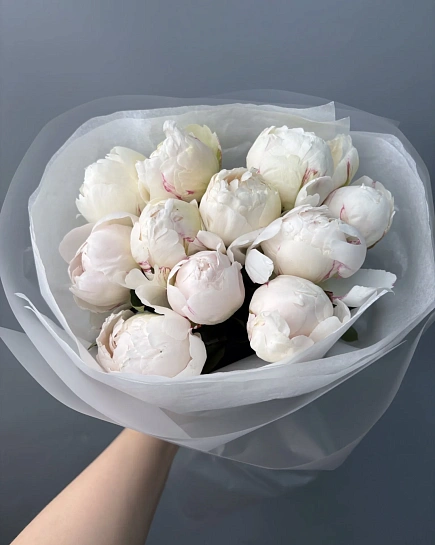 Белые пионы с доставкой по Астане