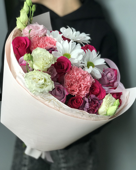 Bouquet of cute bouquet flowers delivered to Shymkent