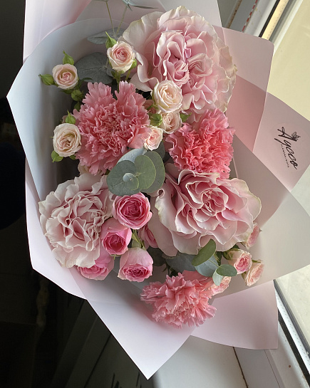 Bouquet of Prefabricated delicate bouquet flowers delivered to Uralsk