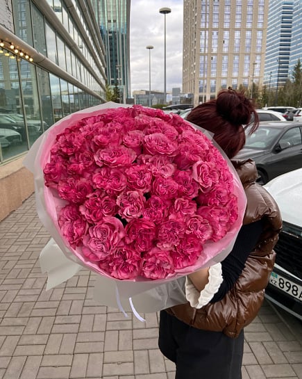 Розовое очарование из 51 пионовидной розы с доставкой по Астане