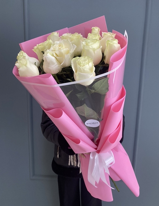 Mono bouquet of 13 white meter roses