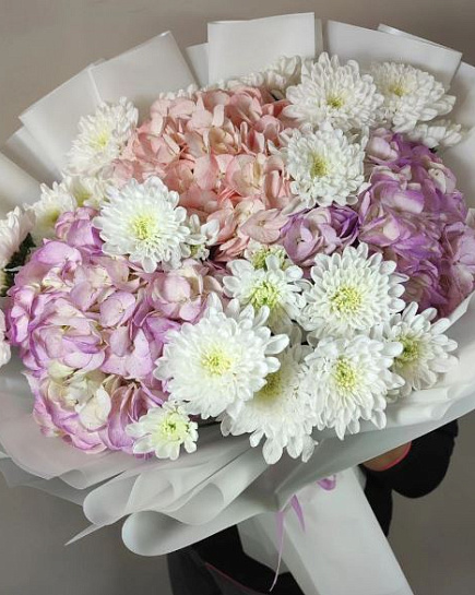 Bouquet Clear morning of hydrangeas and chrysanthemums with delivery to Almaty