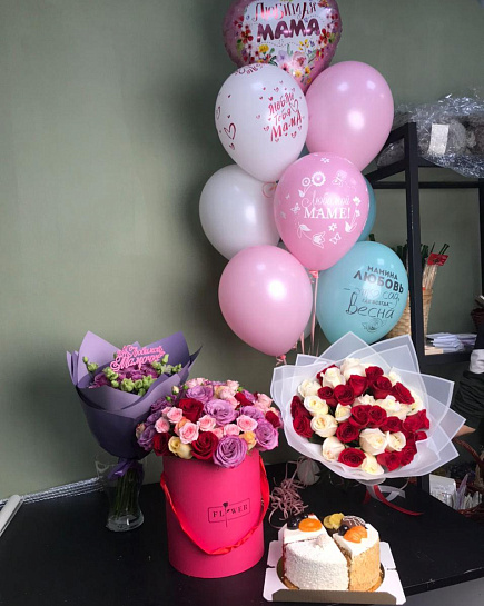 Bouquet of Composition of balloons for mom flowers delivered to Astana