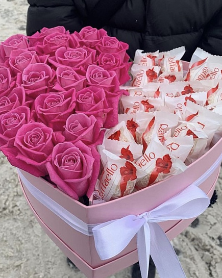 Рафаела это любовь тем более с розами это великолепно  с доставкой по Алматы
