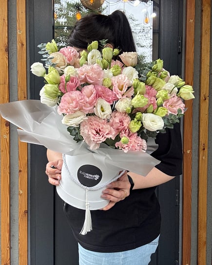 COTTON CLOUD: Воздушная эустома в шляпной коробке with delivery to Almaty