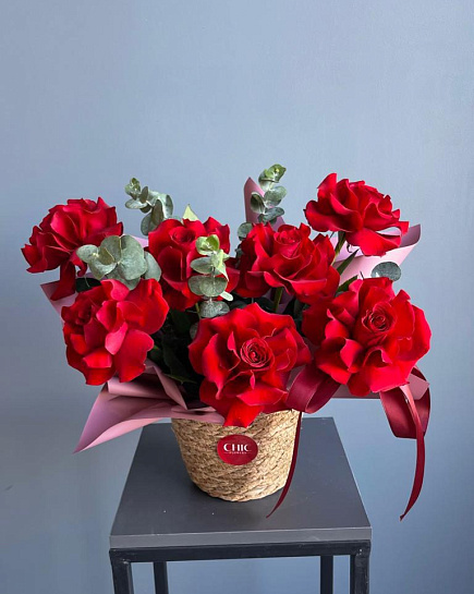 Arrangement in a basket size S with delivery to Astana