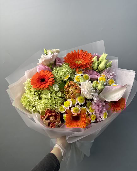 Яркий микс с гортензией и герберами с доставкой по Астане