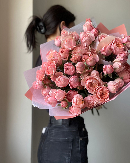 Пионовидные спрей розы сорта Джульетта 11 шт с доставкой по Алматы