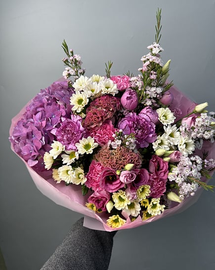 Сиреневый калейдоскоп с гортензией с доставкой по Астане