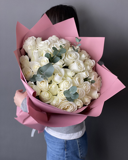 Белые розы 51 шт с доставкой по Алматы