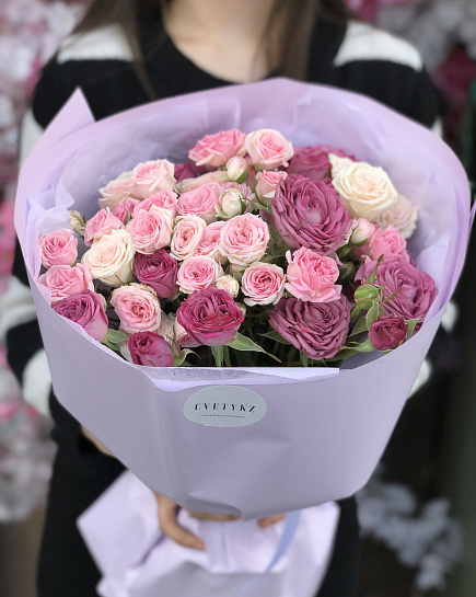 Bouquet of Assorted Bush 15pcs flowers delivered to Astana