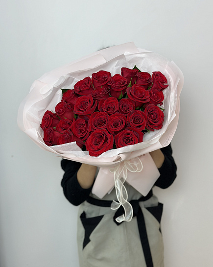 25 roses with delivery to Astana