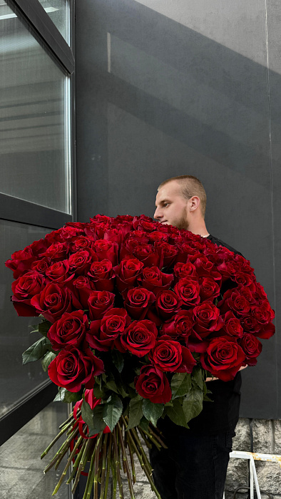 Bouquet of 101 Meter Roses