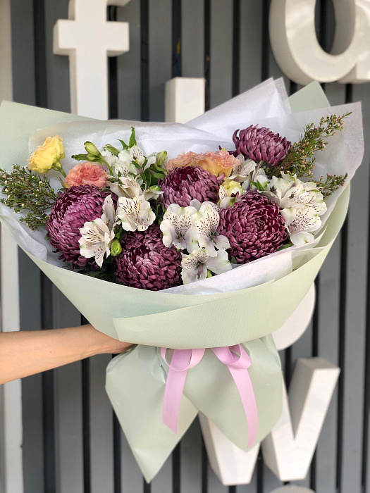 Bouquet with chrysanthemums