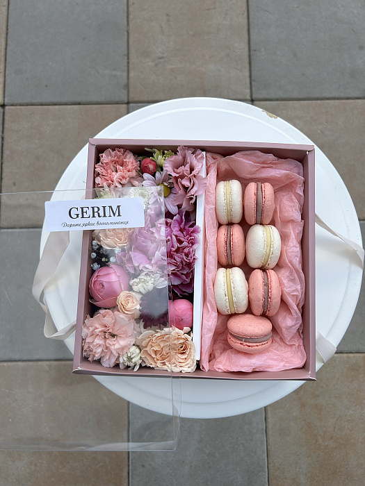 Composition with macaroons