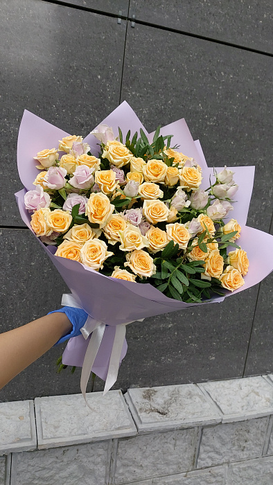 Bouquet of bush roses