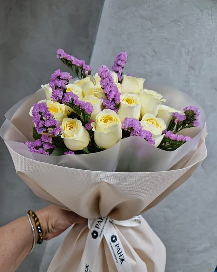 Солнечный дуэт с фиолетовыми акцентами with delivery to Almaty