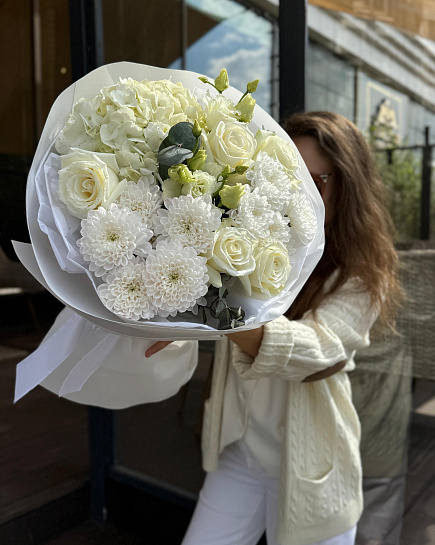 The author's bouquet White with delivery to Astana