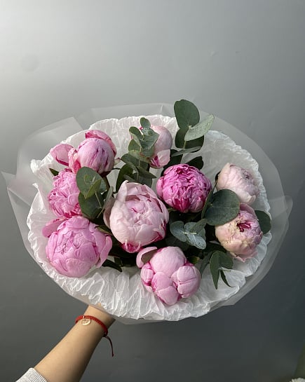 Нежный букет из розовых пионов с доставкой по Астане