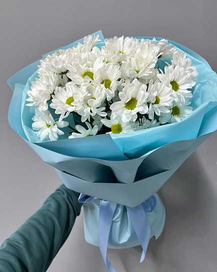Bouquet of 5 chrysanthemums flowers delivered to Aktau