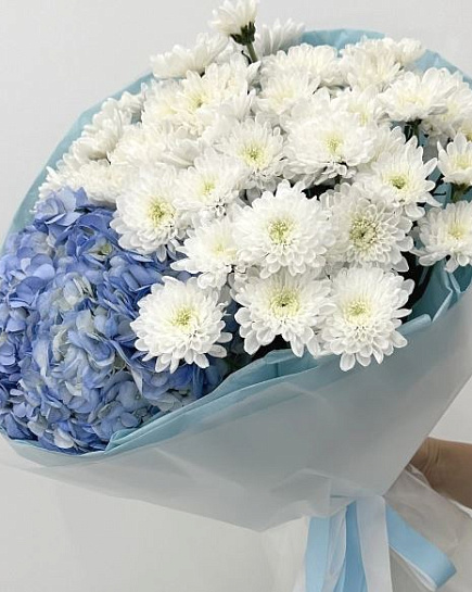 Ariel bouquet of hydrangeas and chrysanthemums with delivery to Almaty