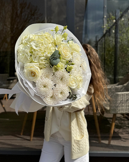 The author's bouquet White with delivery to Astana